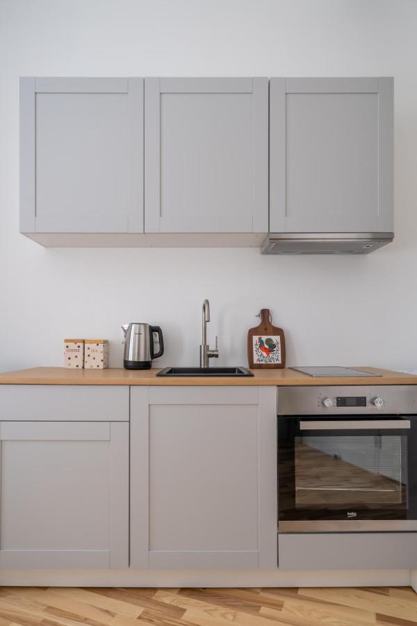 Lacplesa24 - Modern Studios In Riga City Center Ngoại thất bức ảnh