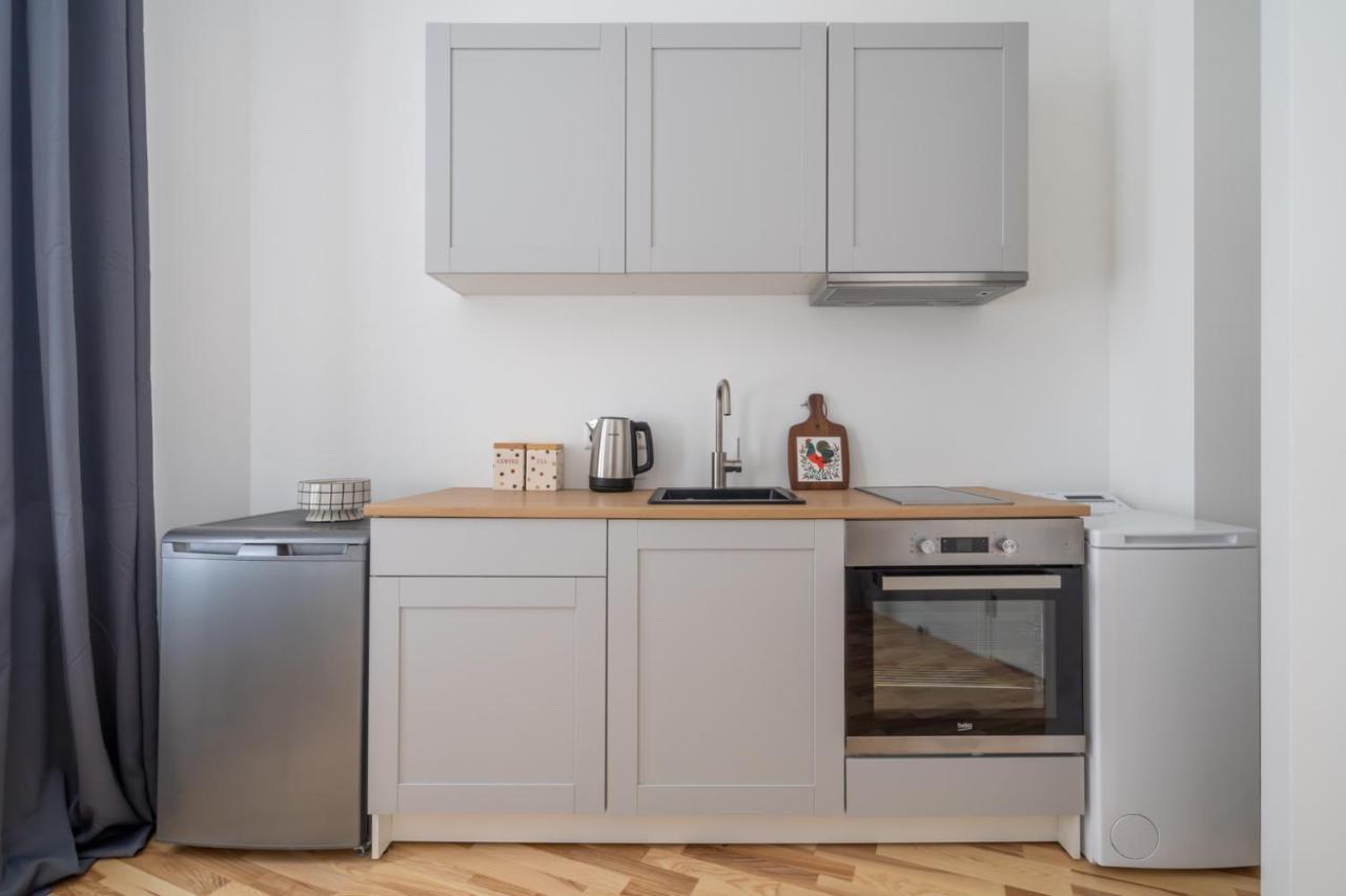 Lacplesa24 - Modern Studios In Riga City Center Ngoại thất bức ảnh