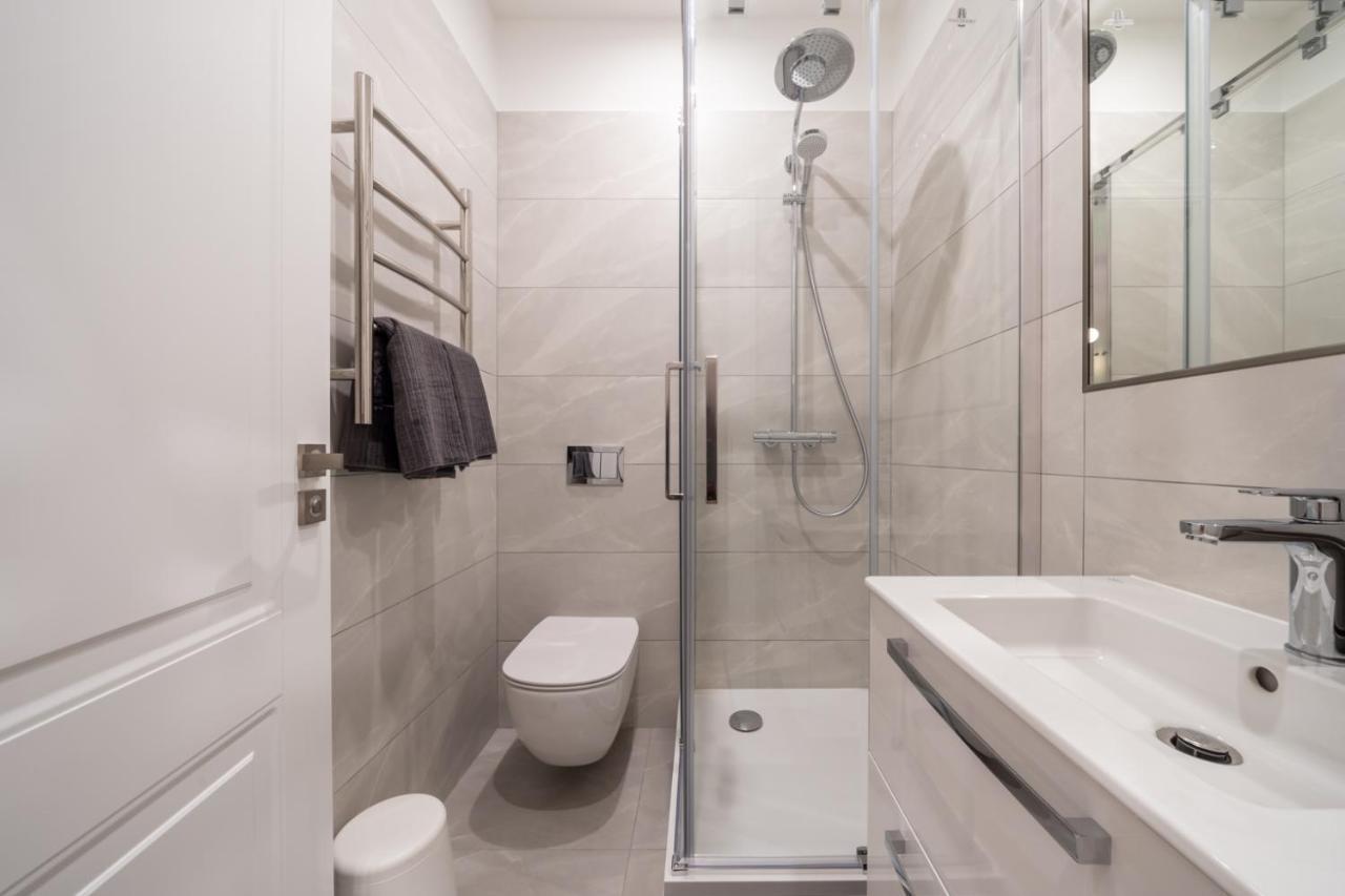 Lacplesa24 - Modern Studios In Riga City Center Ngoại thất bức ảnh