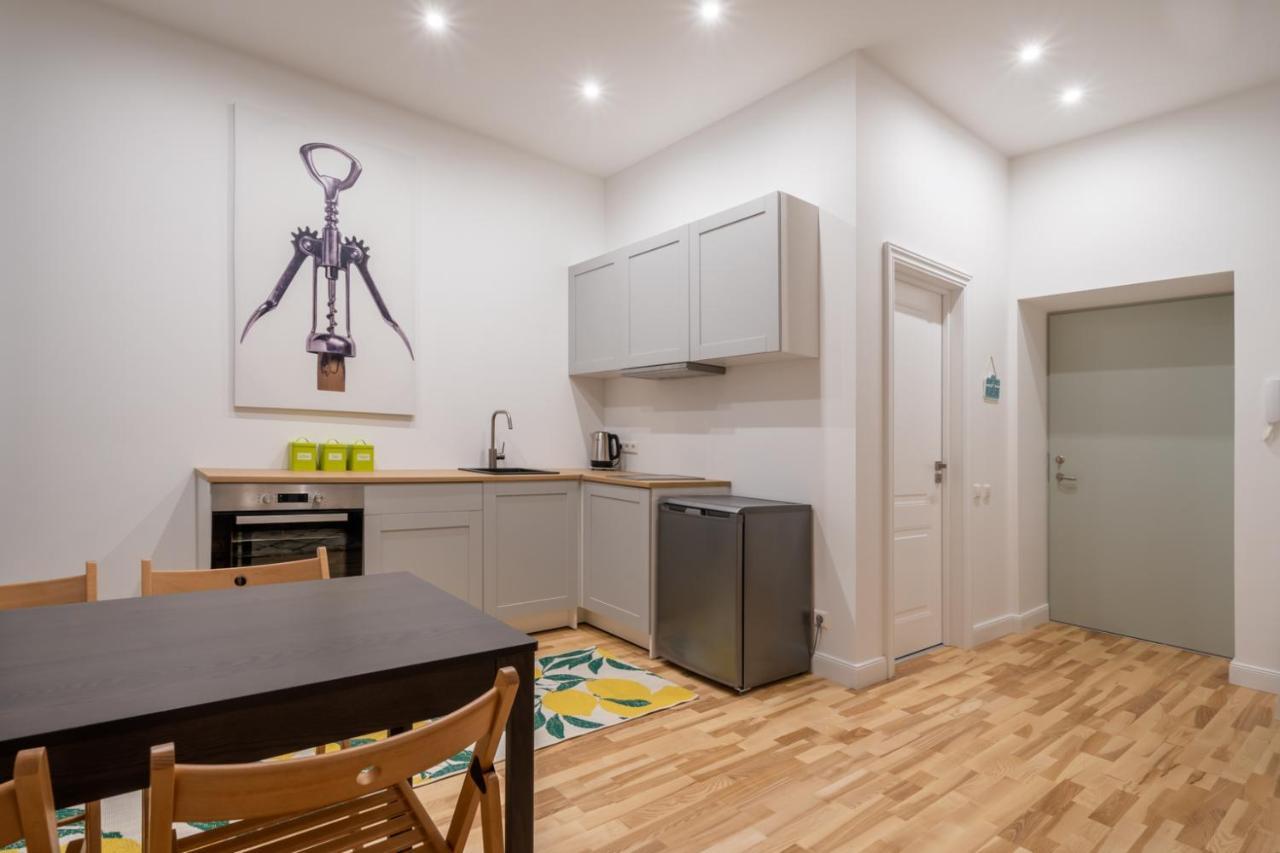 Lacplesa24 - Modern Studios In Riga City Center Ngoại thất bức ảnh