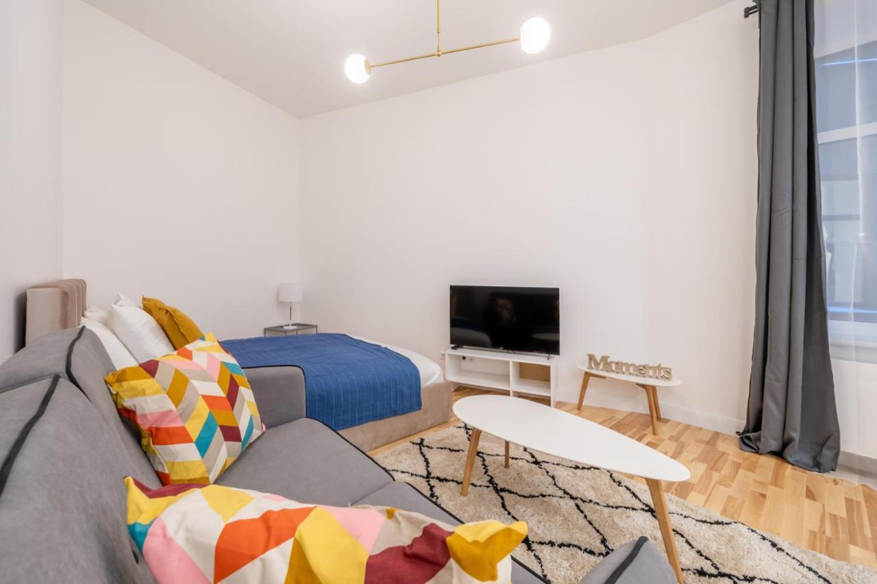 Lacplesa24 - Modern Studios In Riga City Center Ngoại thất bức ảnh
