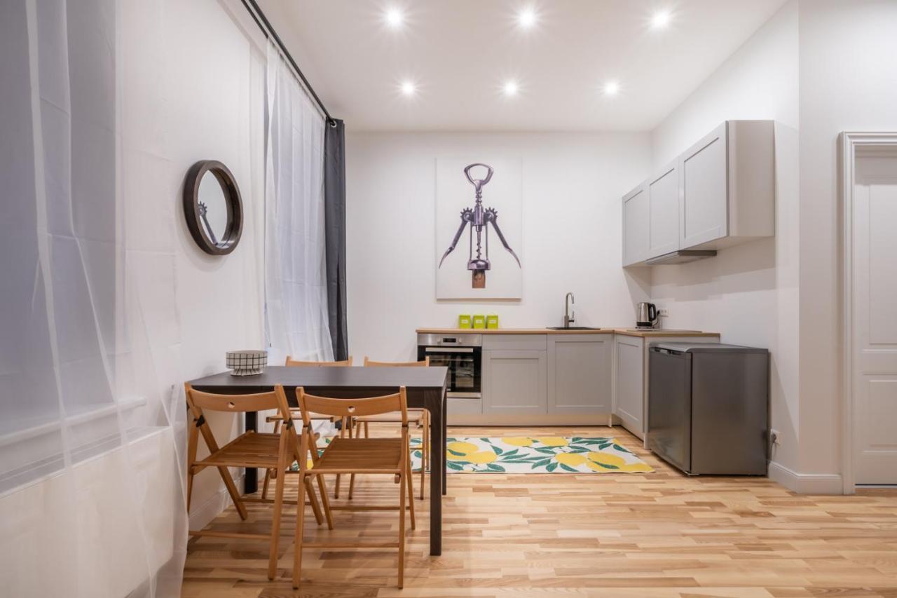 Lacplesa24 - Modern Studios In Riga City Center Ngoại thất bức ảnh