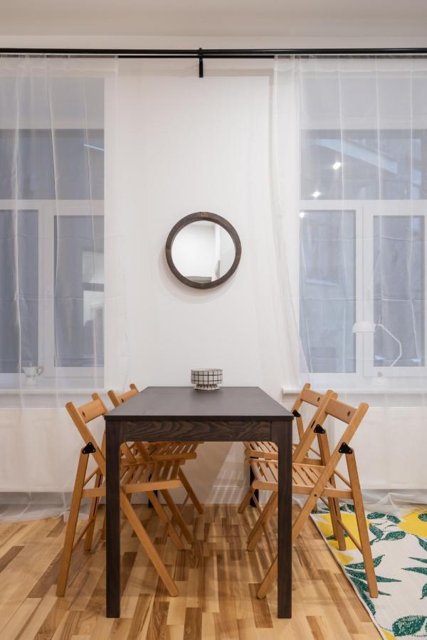 Lacplesa24 - Modern Studios In Riga City Center Ngoại thất bức ảnh