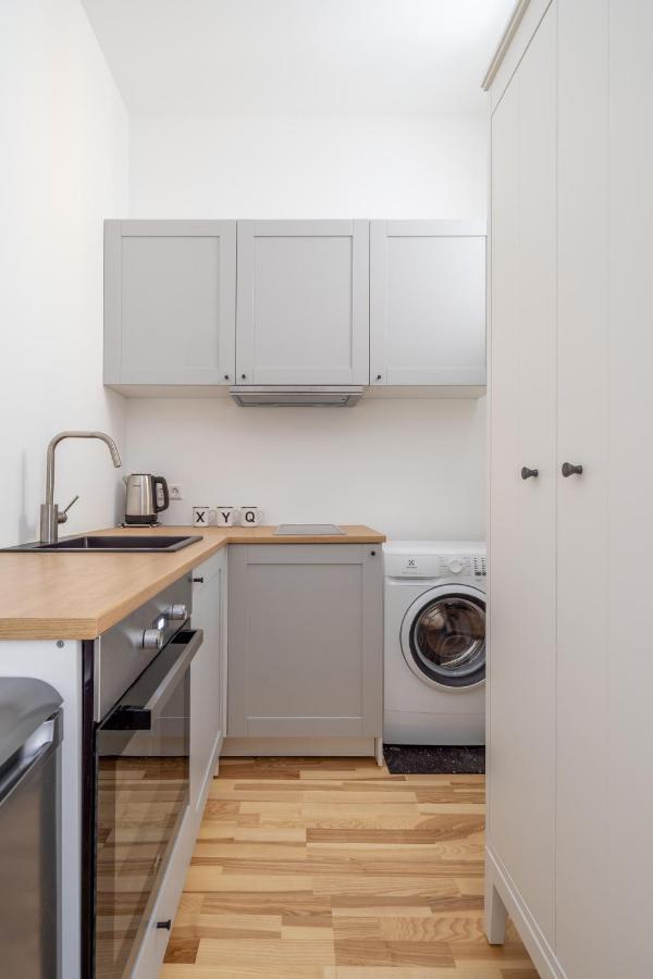Lacplesa24 - Modern Studios In Riga City Center Ngoại thất bức ảnh