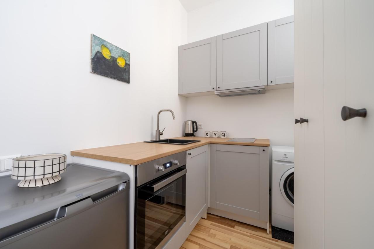 Lacplesa24 - Modern Studios In Riga City Center Ngoại thất bức ảnh