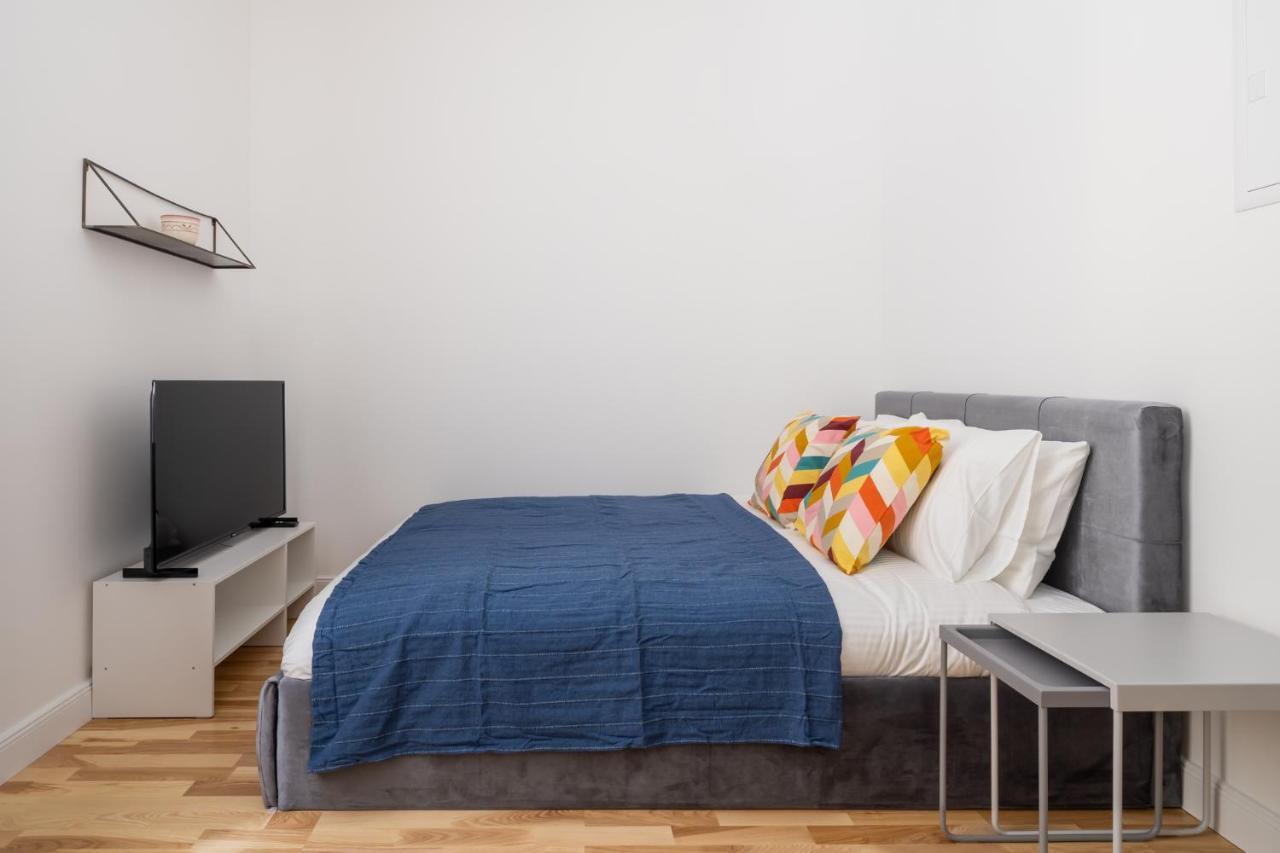 Lacplesa24 - Modern Studios In Riga City Center Ngoại thất bức ảnh