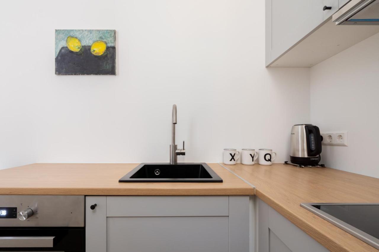 Lacplesa24 - Modern Studios In Riga City Center Ngoại thất bức ảnh